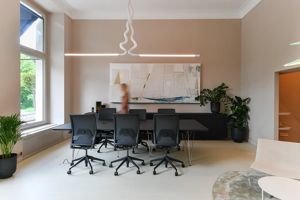 Real estate agents' desk at Svoboda & Williams' Karlovy Vary branch